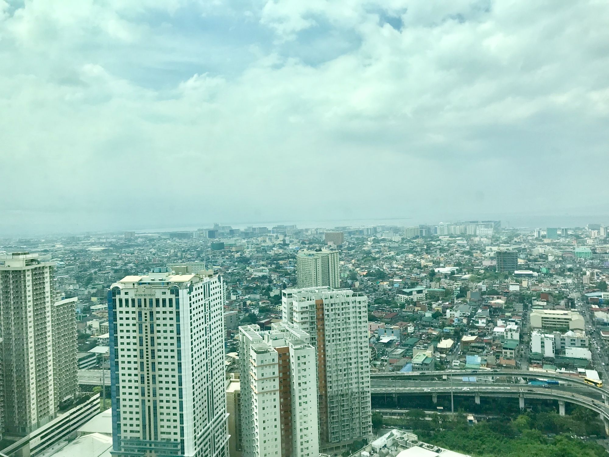 The Beacon Serviced Residences Makati City Eksteriør bilde